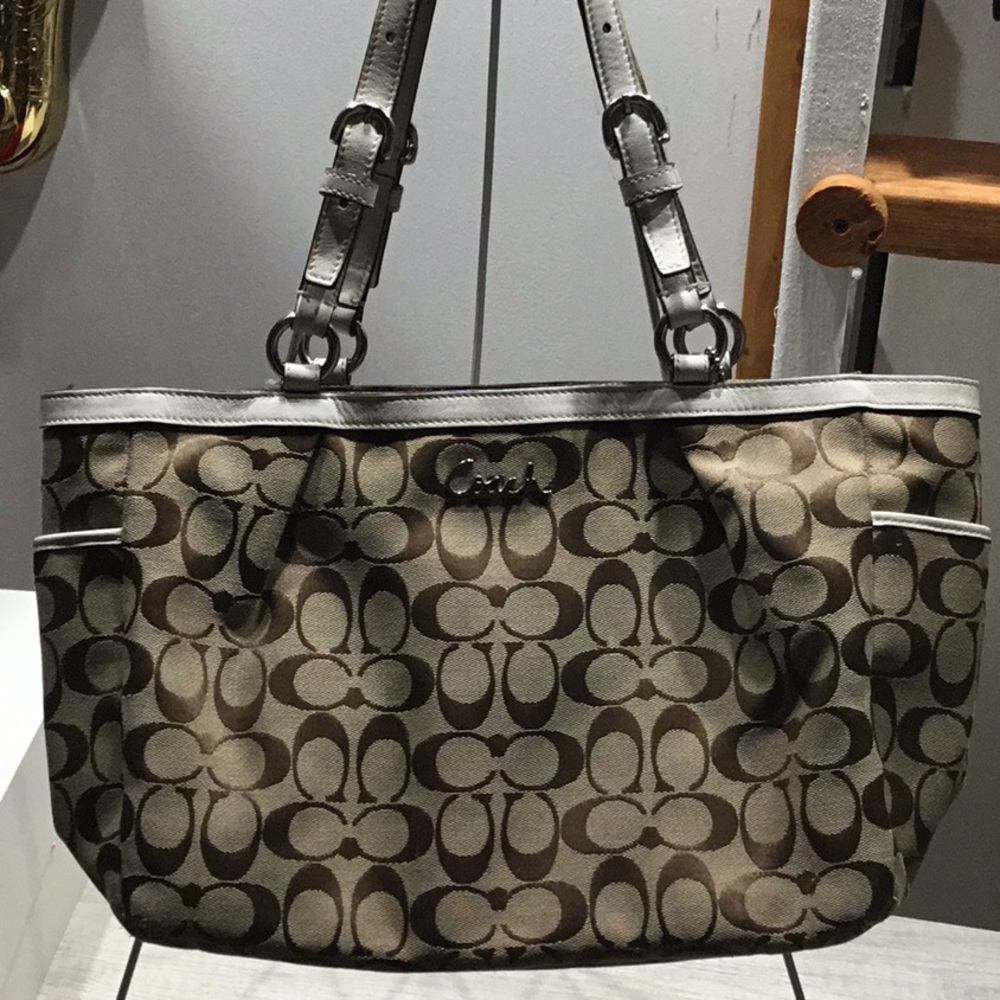Coach Gallery Signature Tote cream leather trim